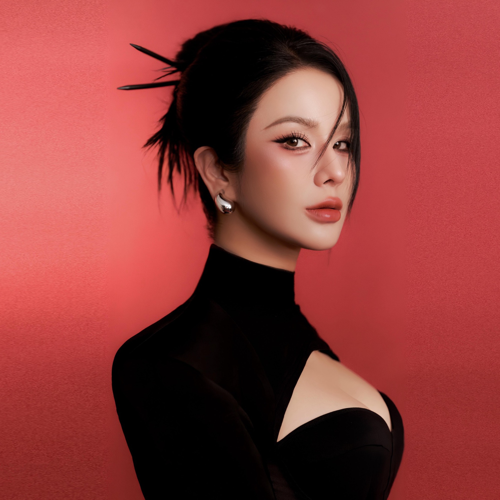 Diệp Lâm Anh lên tiếng thông tin bị bắt với 1 NTK và 1 nam ca sĩ- Ảnh 1.