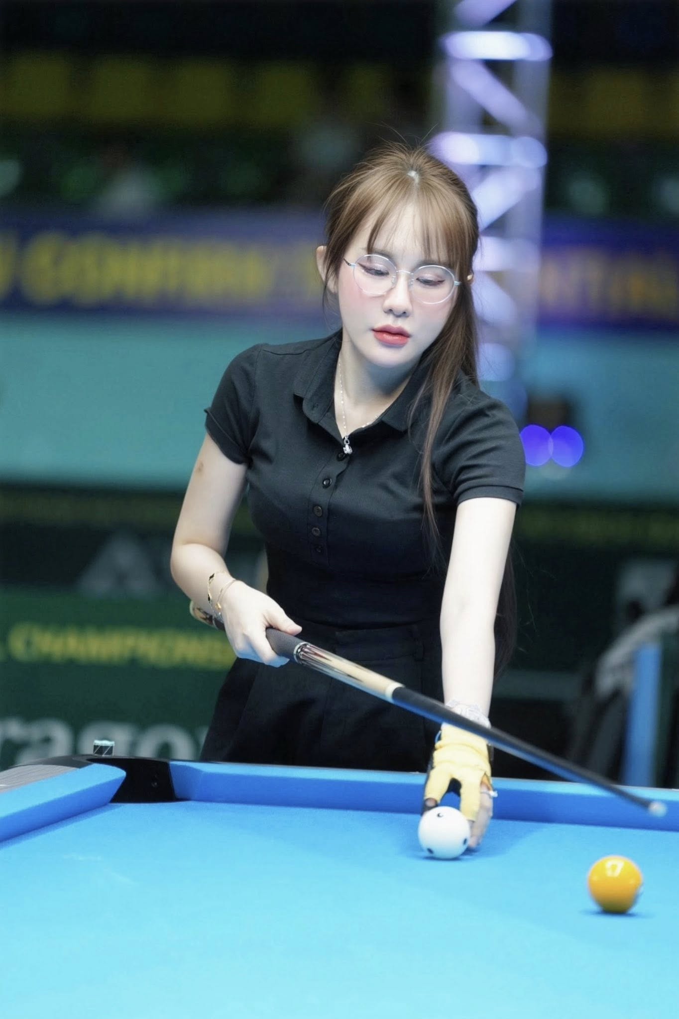 "Thánh nữ" bida khoe dáng nóng bỏng, fan thừa nhận ngắm nhìn tận 30 phút 50618077125294224907365466741626542050141310n 17503040443601800152487 1750309130065 1750309141925416151464 1