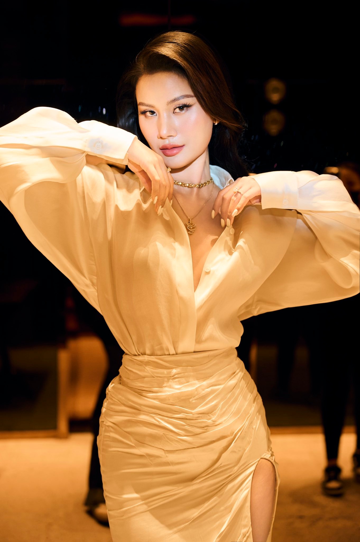 Á hậu Việt bí mật tổ chức lễ ăn hỏi, chồng doanh nhân lần đầu lộ rõ mặt- Ảnh 5.