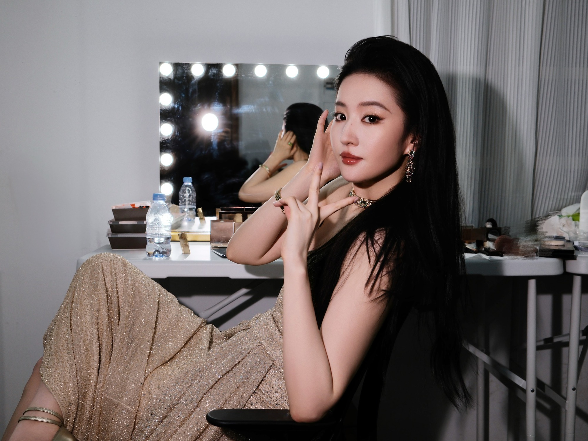 Lưu Diệc Phi bị Lưu Diệc Phi bị