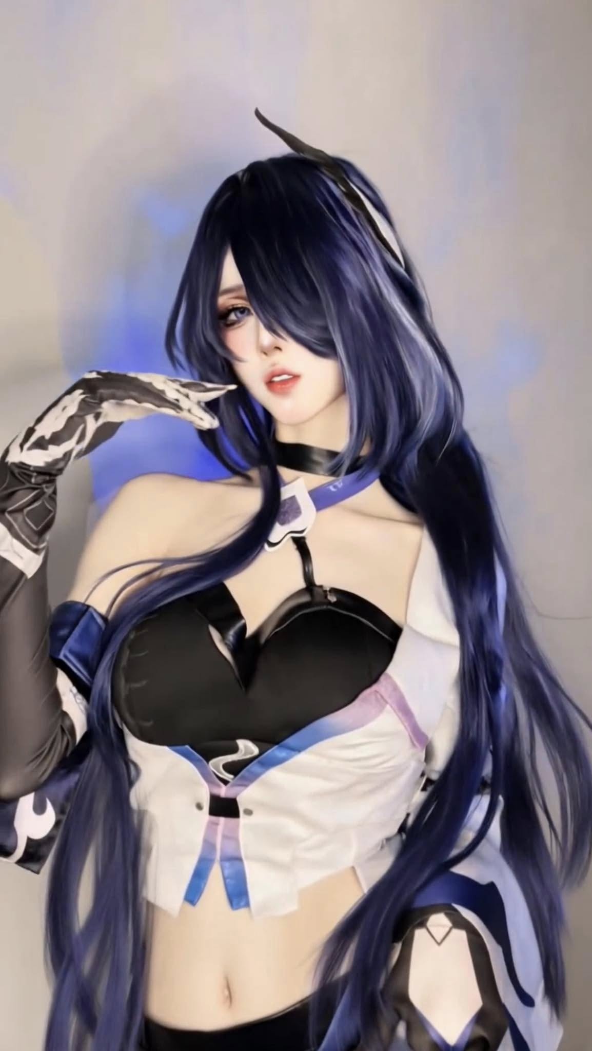 Gây ấn tượng vì xinh như mộng, hút hồn fan nam, nữ cosplayer than vãn chuyện bị fan nam