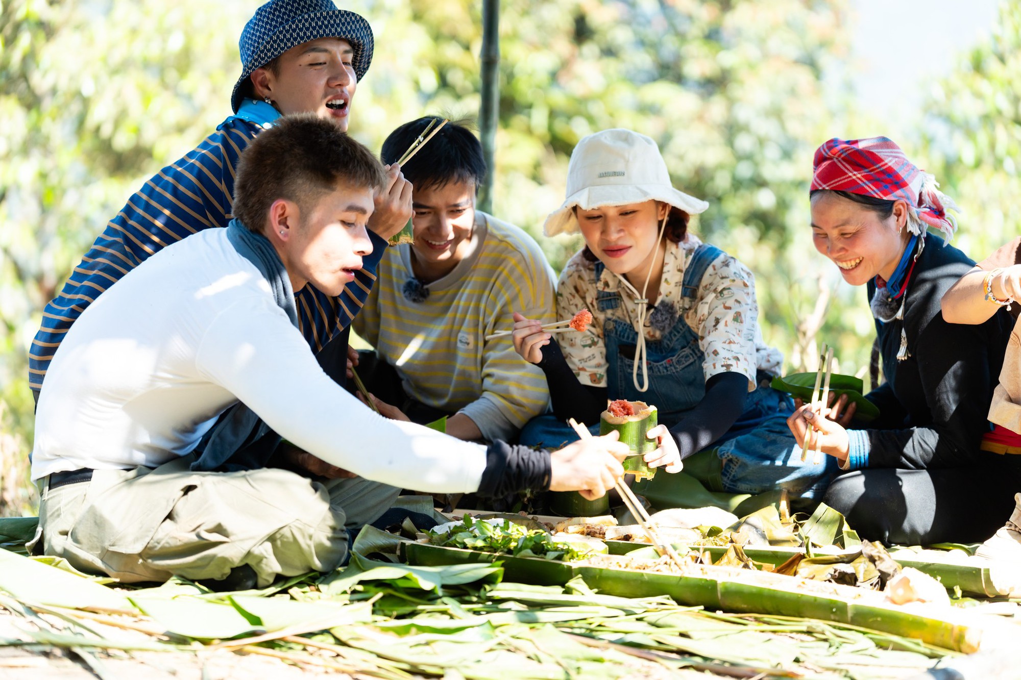 Chương trình Gia đình Haha chuẩn bị ngừng phát sóng vì lí do tế nhị?- Ảnh 4. Chương trình Gia đình Haha chuẩn bị ngừng phát sóng vì lí do tế nhị?- Ảnh 4.