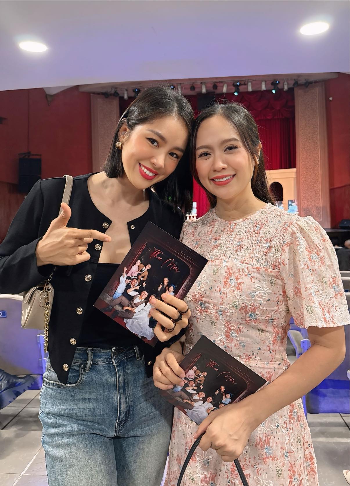 Lê Phương trở lại trường cũ, netizen nghẹn ngào nhắc tên cố nghệ sĩ Quý Bình: “Mối tình của em và anh ấy đẹp quá…”- Ảnh 2.