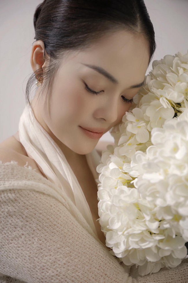 Sao Việt từng phải kiếm 6 tỷ/năm trả nợ, vẫn cho con học trường quốc tế: Vượt qua biến cố, dạy con hay ho- Ảnh 1. Sao Việt từng phải kiếm 6 tỷ/năm trả nợ, vẫn cho con học trường quốc tế: Vượt qua biến cố, dạy con hay ho- Ảnh 1.