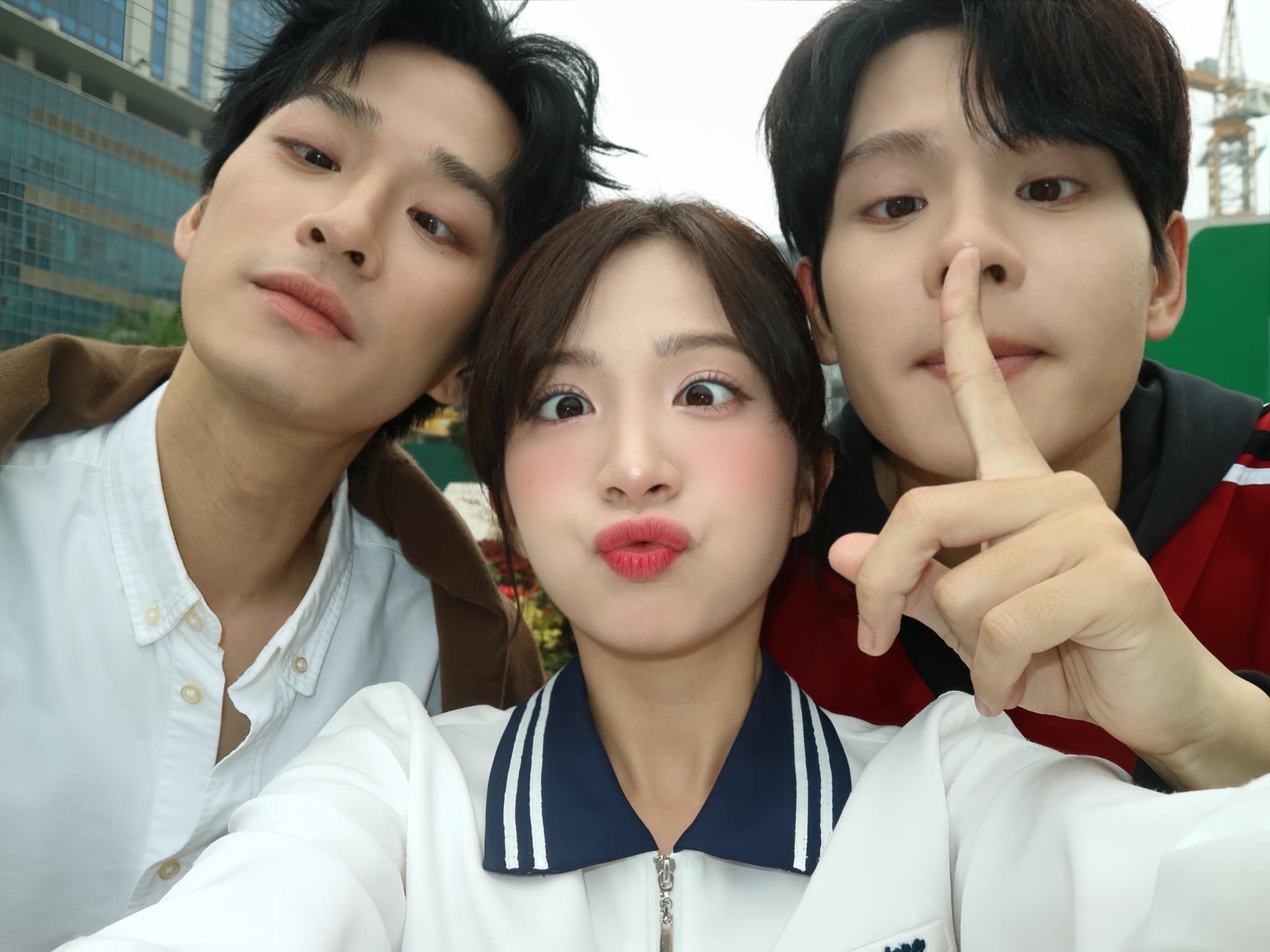 Dàn sao khủng dự kiến đổ bộ đám cưới Đình Tú và hot girl kém 5 tuổi, hội phù rể như này thì