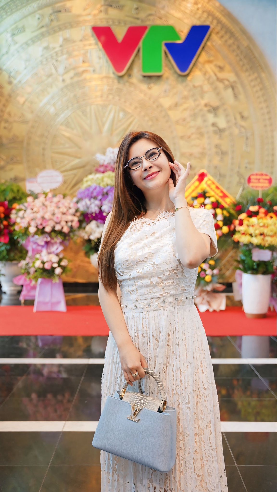 Diễn viên Kim Oanh công khai mặt mộc hậu trùng tu ở Hàn Quốc, đẹp thế nào mà dàn sao vào khen tới tấp?- Ảnh 7.