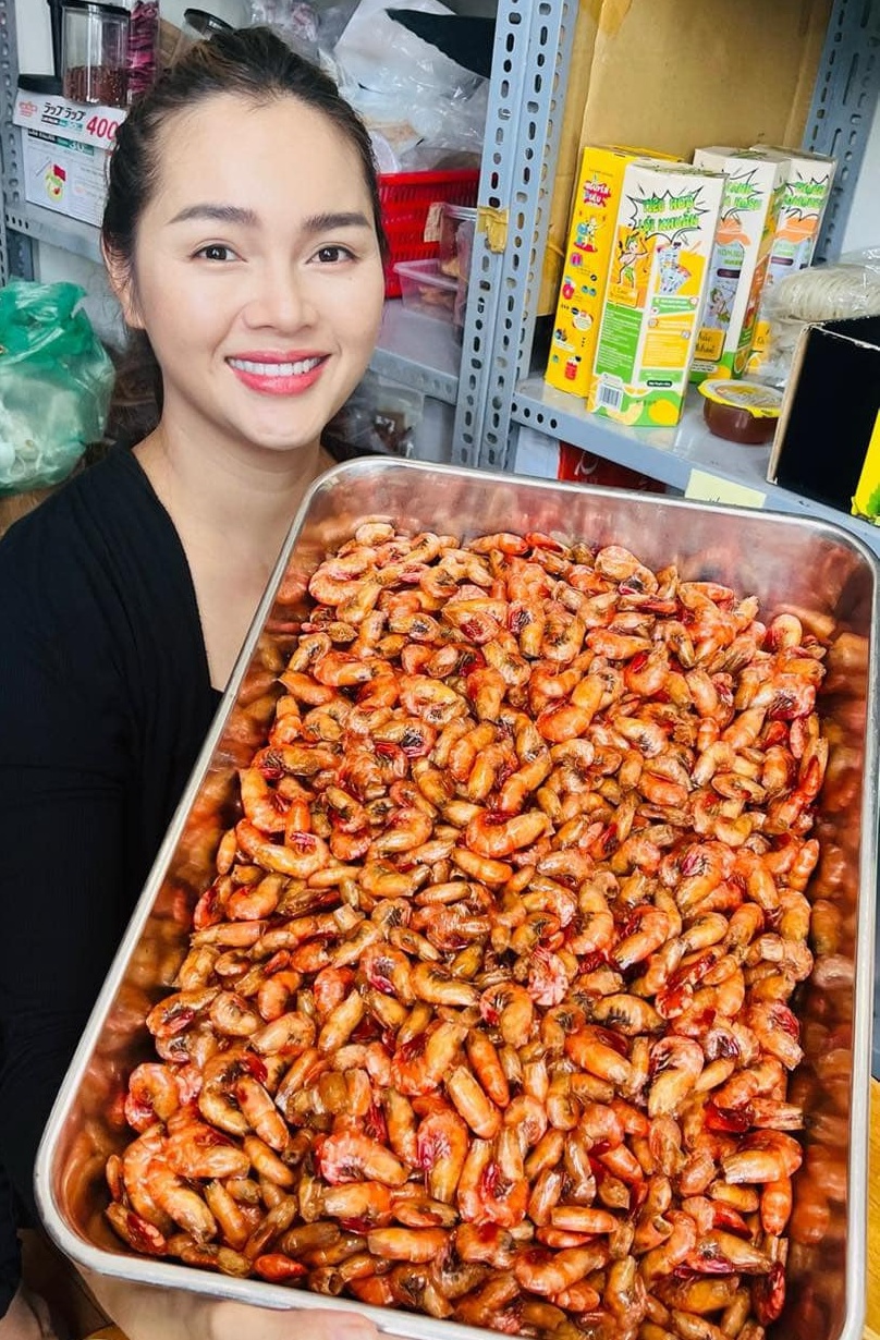 Mỹ nhân Việt một mình nuôi 5 con, bỏ trống nhà 16 tỷ ở TP.HCM, U40 sang Mỹ cưới chồng- Ảnh 3.