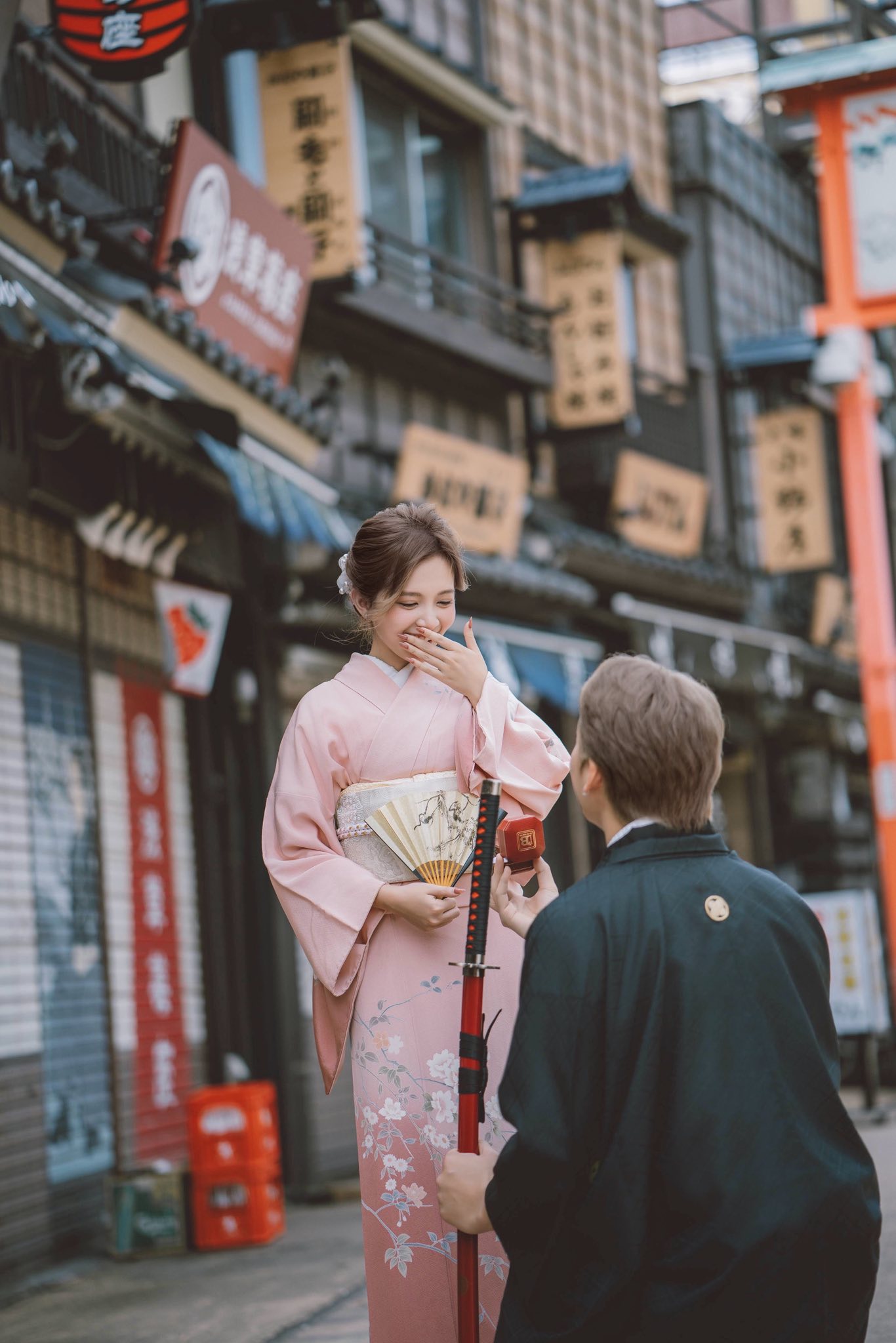 Hồ sơ tình ái của Đình Tú: Từng yêu mẹ đơn thân 5 năm, vướng Hồ sơ tình ái của Đình Tú: Từng yêu mẹ đơn thân 5 năm, vướng