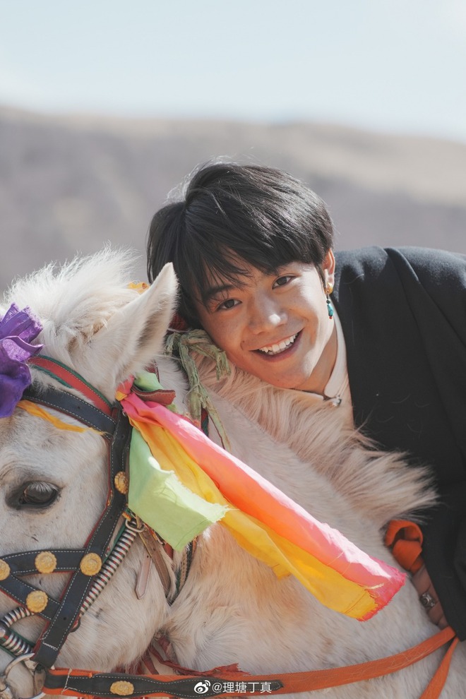 Chàng trai chăn bò bỗng nổi tiếng toàn quốc, vào showbiz đóng phim vì quá đẹp trai giờ ra sao?- Ảnh 12. Chàng trai chăn bò bỗng nổi tiếng toàn quốc, vào showbiz đóng phim vì quá đẹp trai giờ ra sao?- Ảnh 12.