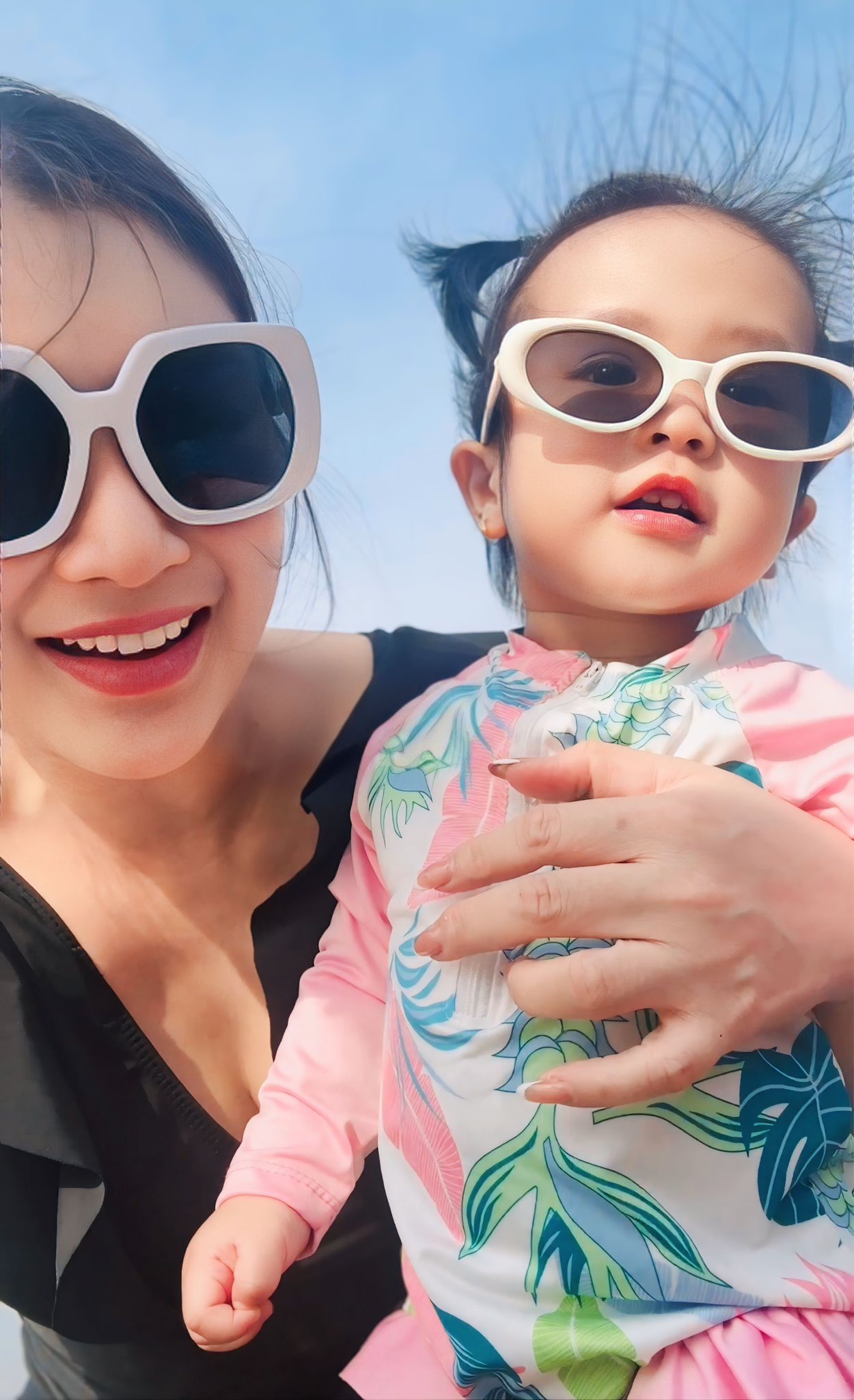 "Sao cứ đăng hình chồng con lên hoài vậy?" - Thanh Trúc đáp đúng một câu mà ai làm mẹ cũng hiểu 51017736512709544745884035820119208988667187n 1751898632308283121049 1751937291791 1751937292012284824259