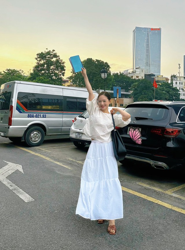 Mỹ nhân Vbiz nói được 4 thứ tiếng cực đỉnh, nhan sắc bất biến như giỡn mặt với thời gian- Ảnh 5.