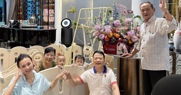 Shark Bình đăng ảnh cả gia đình, nhìn là thấy rõ thái độ của bố mẹ chồng với Phương Oanh 27 Shark Bình đăng ảnh cả gia đình, nhìn là thấy rõ thái độ của bố mẹ chồng với Phương Oanh 510523367102386977654879877391515554071122383n 17507386099201446327360 1750748431804 17507484319892130874492 373 0 1064 1320 crop 17507484795221969663726jpg