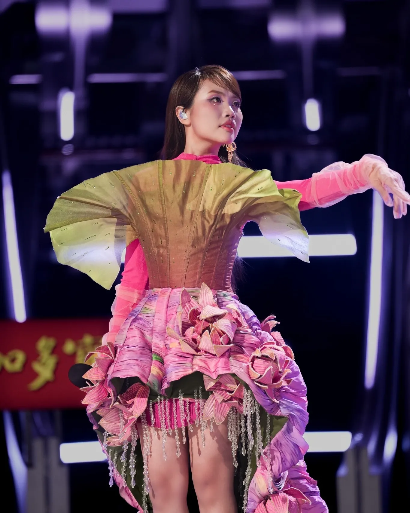 Nước đi mạo hiểm của Phương Mỹ Chi- Ảnh 2.