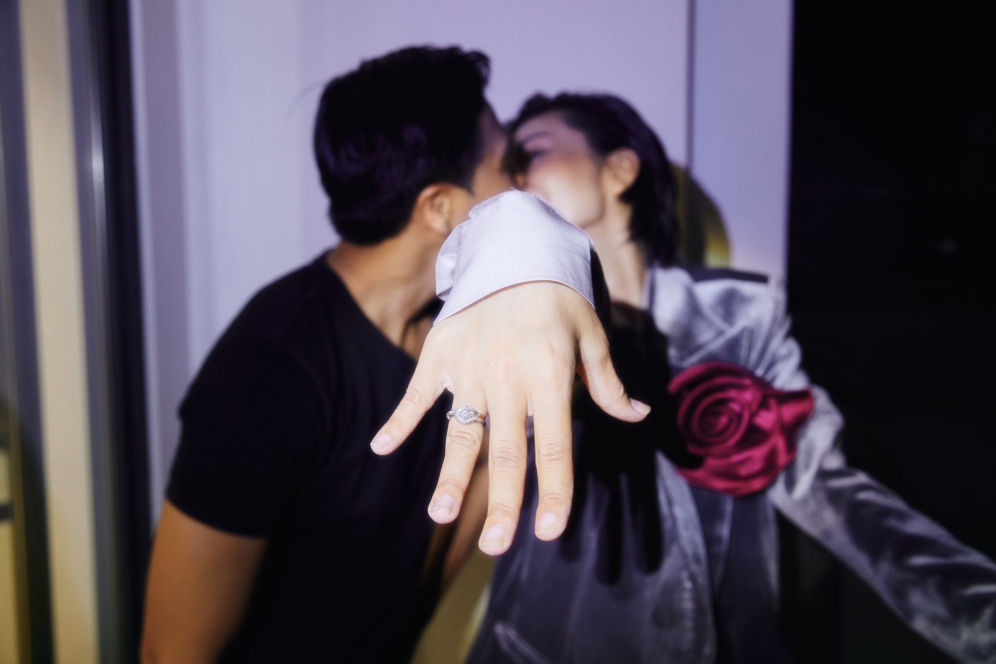 Sao nữ vừa được cầu hôn chấn động tại Hoa hậu Hoàn vũ Việt Nam bị soi hint đang bầu bí?- Ảnh 5.