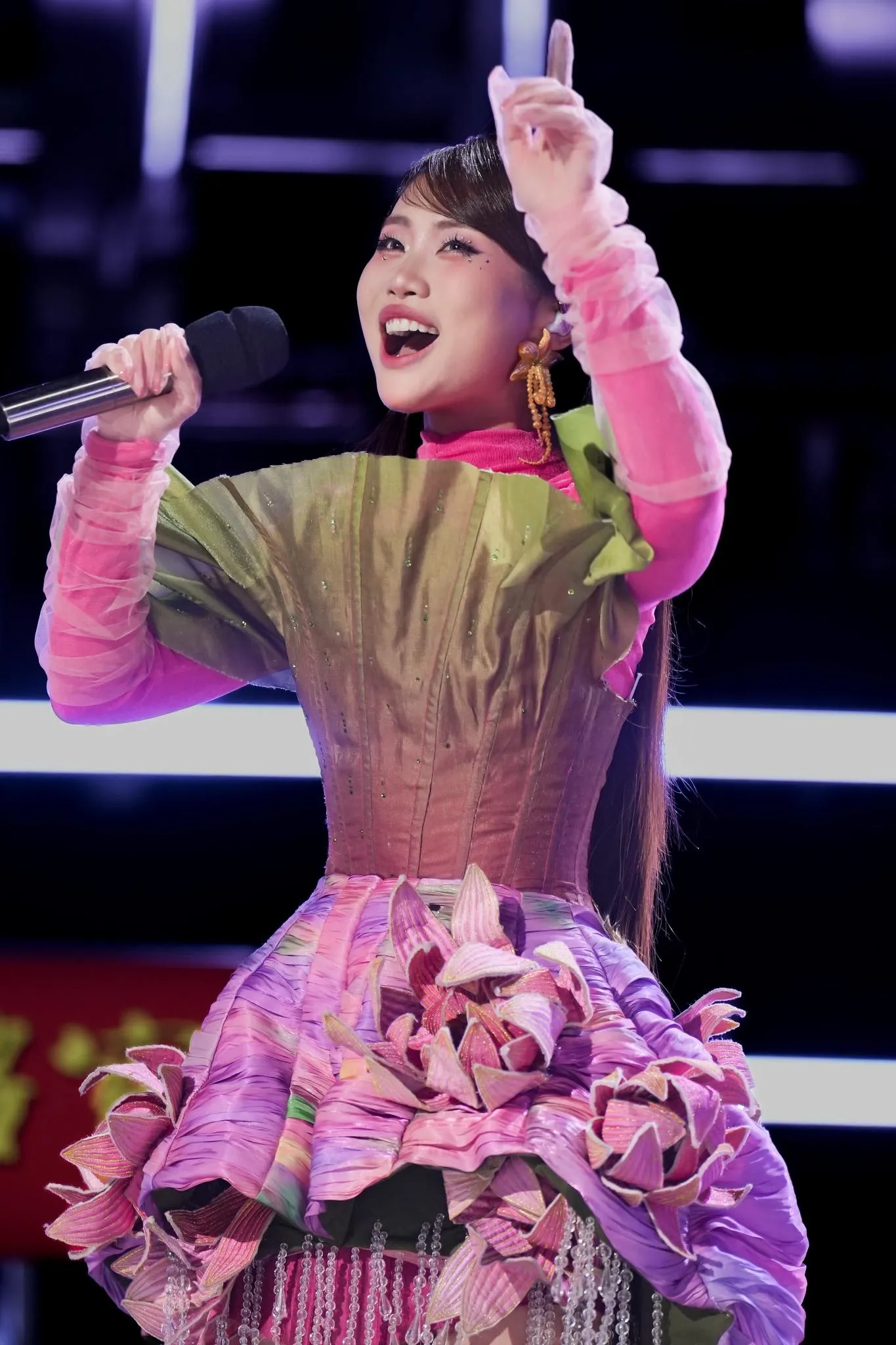 Nước đi mạo hiểm của Phương Mỹ Chi- Ảnh 3.