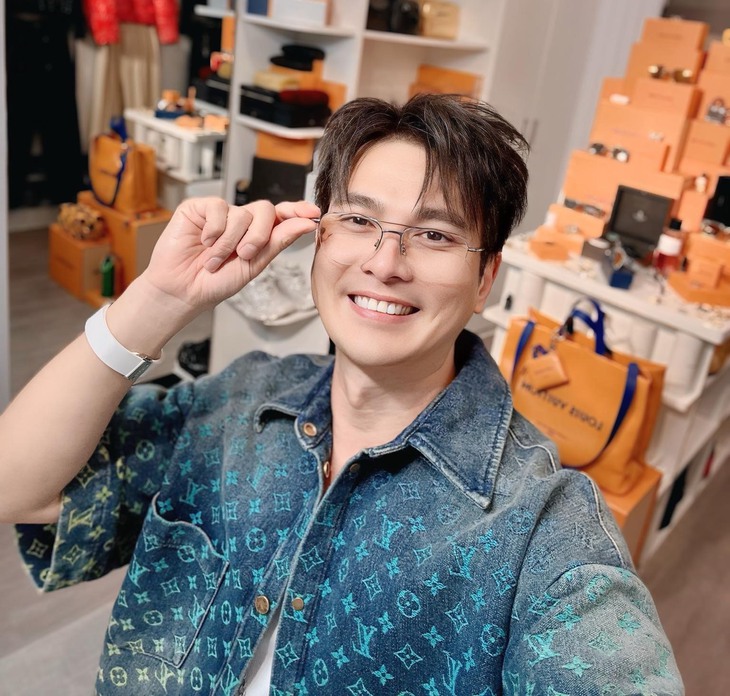 Ca sĩ đắt show hàng đầu miền Tây: Có biệt phủ 4.000m2 to nhất nhì An Giang, đổi xe xoành xoạch hơn 20 lần- Ảnh 14.