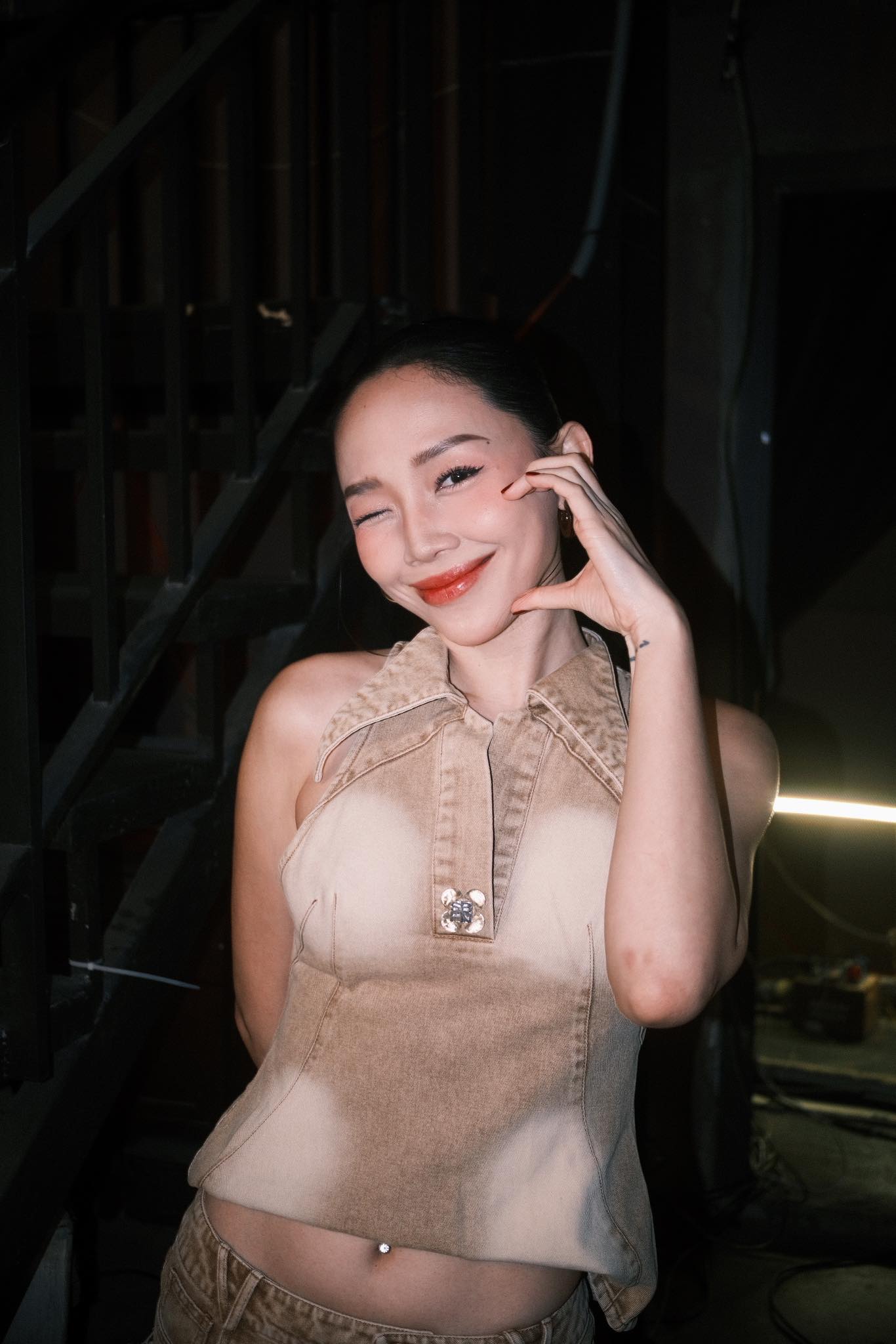 Nữ ca sĩ T.T quyên góp 50 triệu khắc phục hậu quả bão lũ nhưng không cho công khai- Ảnh 1.