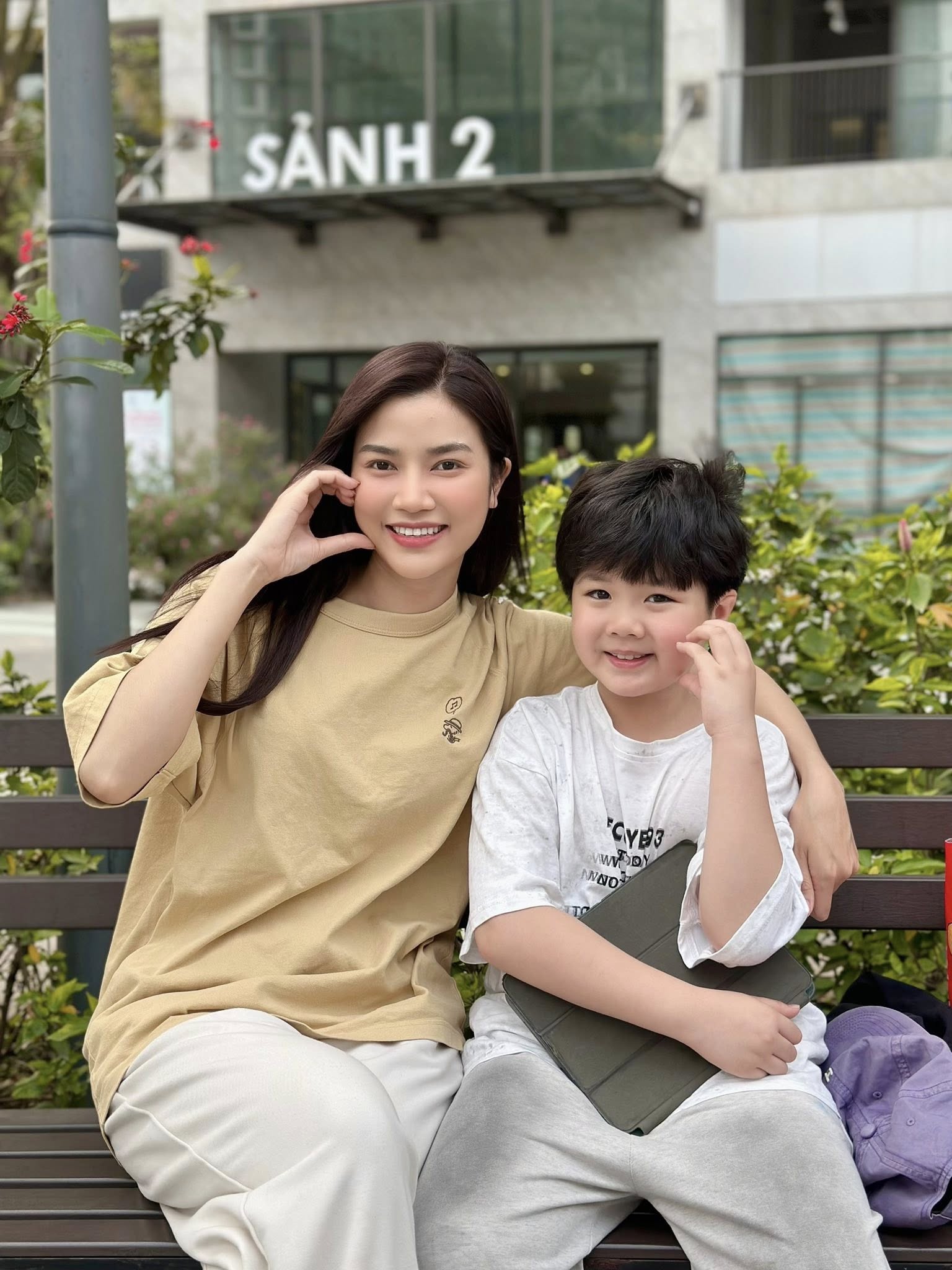 Sao nhí 2016 hút 5,6 triệu view nhờ diễn cảnh khóc quá đỉnh, mỹ nam tương lai cứ lên sóng là gây gốt- Ảnh 2. Sao nhí 2016 hút 5,6 triệu view nhờ diễn cảnh khóc quá đỉnh, mỹ nam tương lai cứ lên sóng là gây gốt- Ảnh 2.