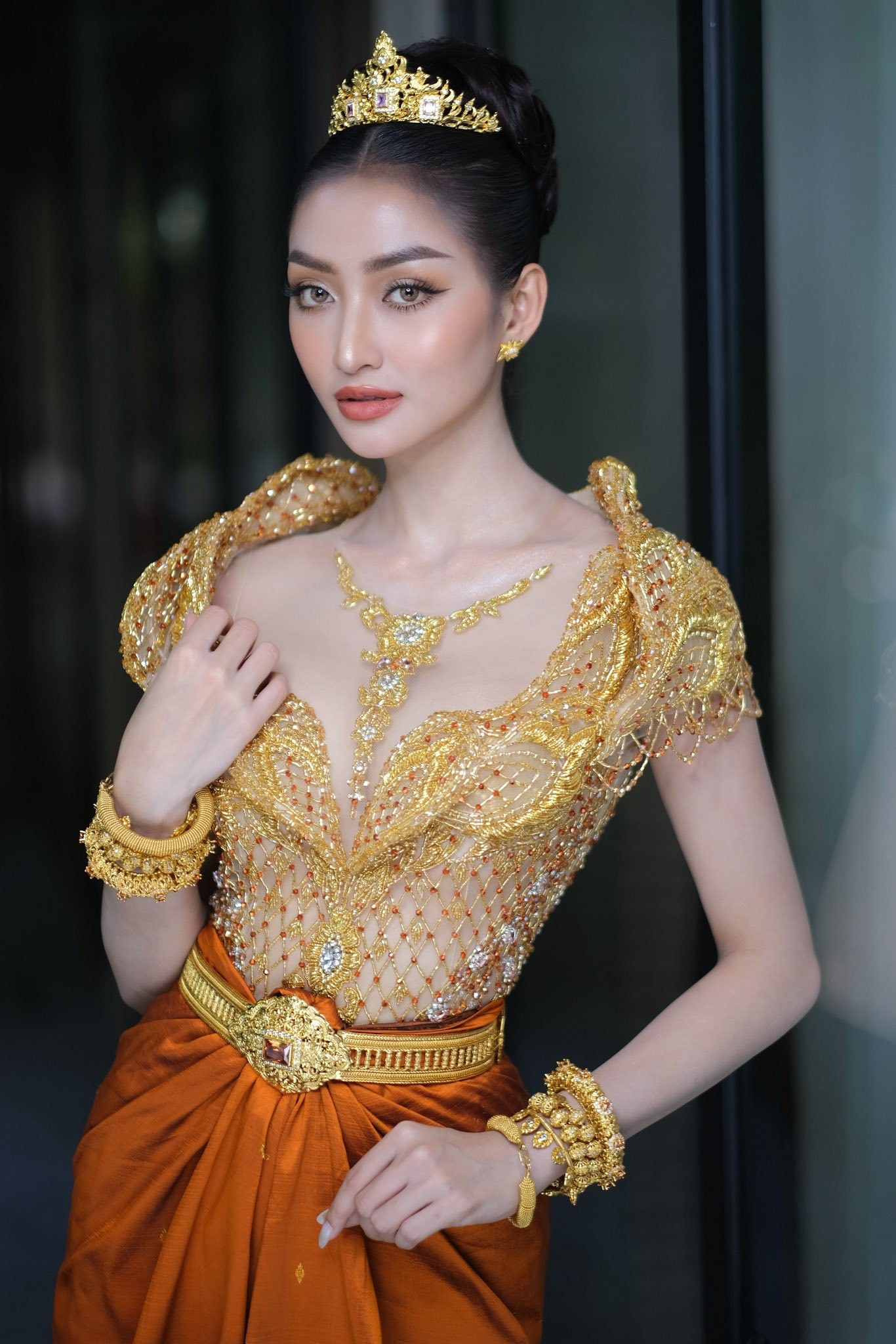 Á hậu Hòa bình đáp trả- Ảnh 1.