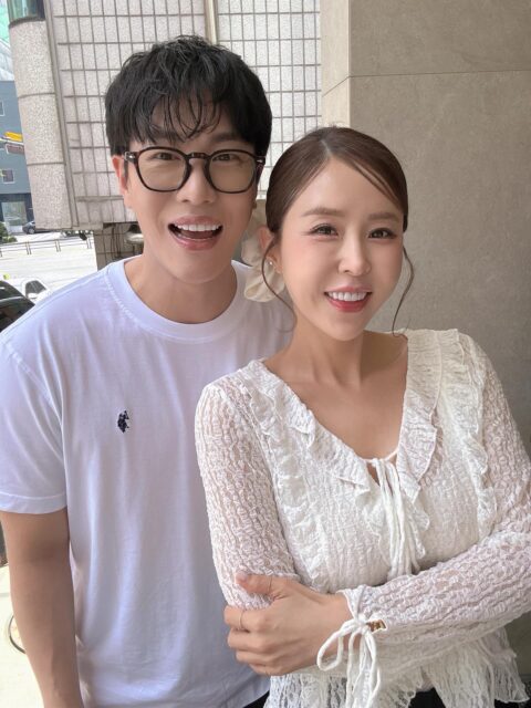 1 nữ ca sĩ thông báo cưới bạn trai kém 7 tuổi, 26.000 người liền