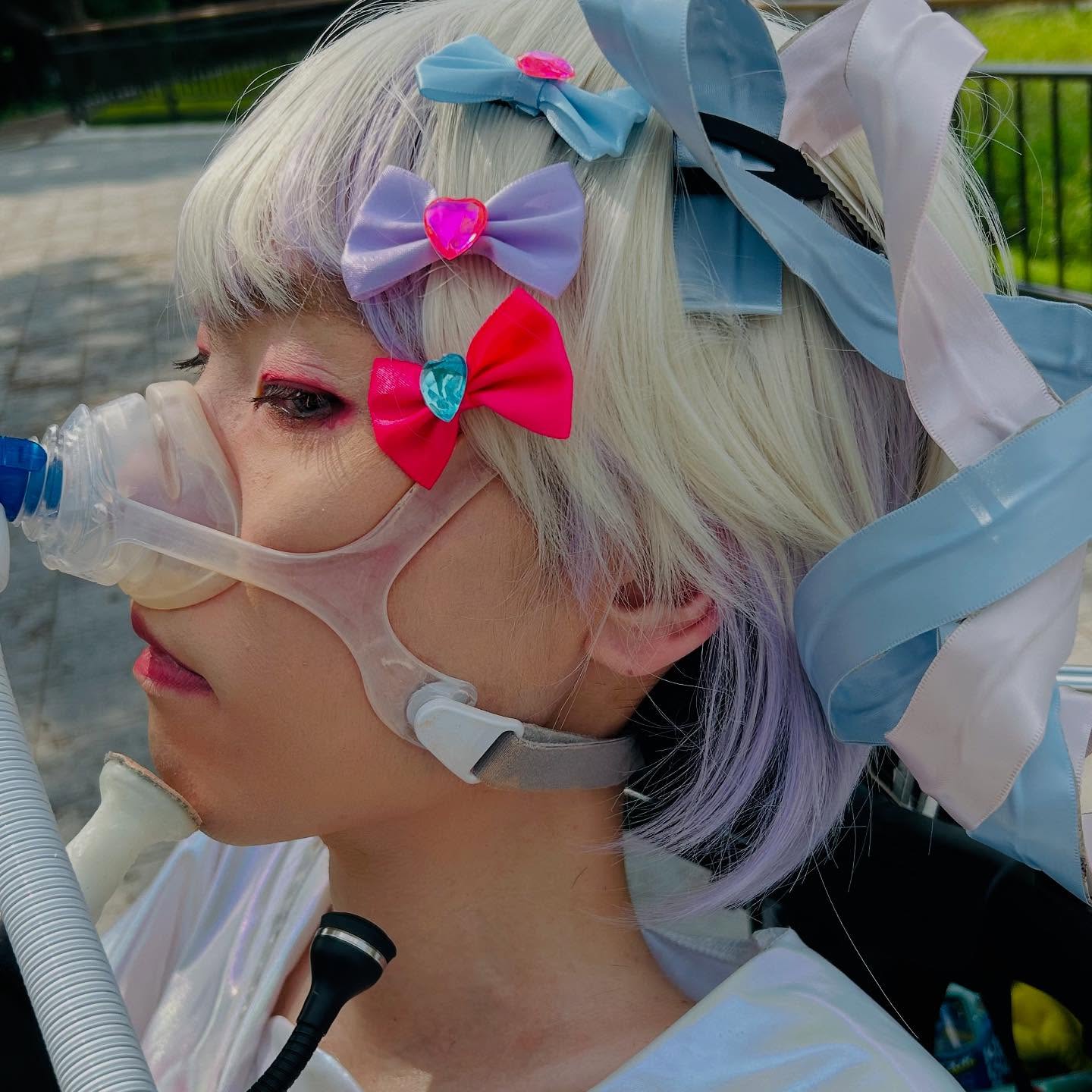 Coser nghị lực nhất thế giới, bất chấp nghịch cảnh vẫn tự tin truyền cảm hứng cho hàng triệu người xem- Ảnh 4.