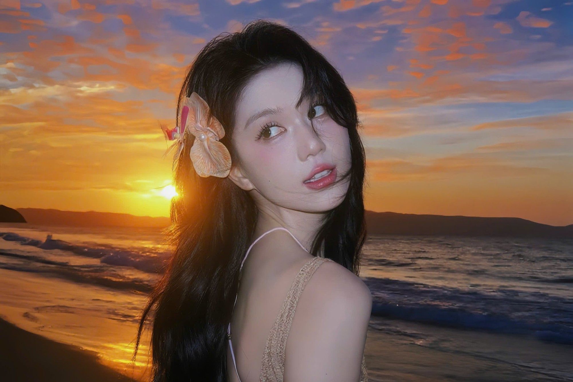 "Bóc trần" sự thật phía sau bức ảnh khoe dáng của Ngọc Trinh 51514579012673315880814133581919044494753971n 17515255614511792405140 1751530673982 17515306742751328537417