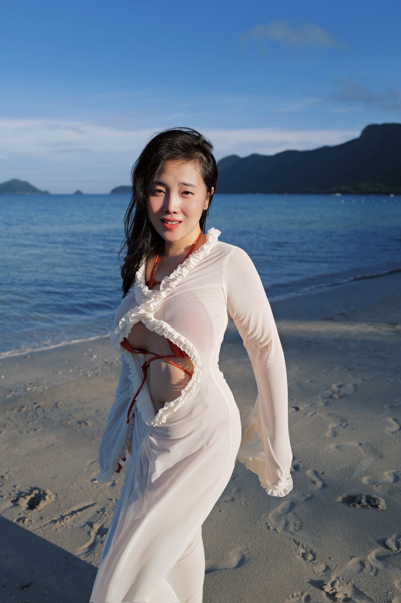 "Full" màn khoe vóc dáng gợi cảm theo cách cực tinh tế của hot girl TikToker 51525838645951395973791192666464753043829335n 17517315403641736348017 1751782776131 17517827762961815007261