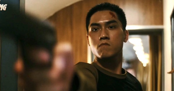 Bí mật sốc nhất Tử Chiến Trên Không: 1 không tặc bị cắt sạch đất diễn, cú lật của đạo diễn đổi vận nhân tài 27 Bí mật sốc nhất Tử Chiến Trên Không: 1 không tặc bị cắt sạch đất diễn, cú lật của đạo diễn đổi vận nhân tài 51544138240648808936571892542388373805897676n 1759597213446 1759597213891173403693 70 302 779 1657 crop 17595972616911877615692jpg