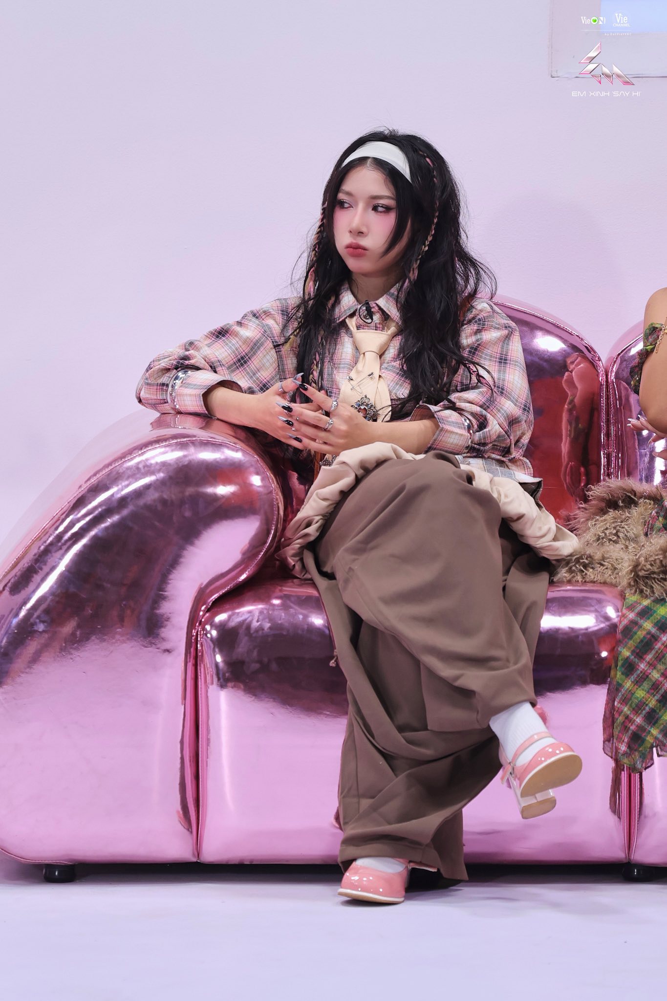 Em Xinh Say Hi gây sốc khi công bố người đứng nhất bảng, netizen bức xúc