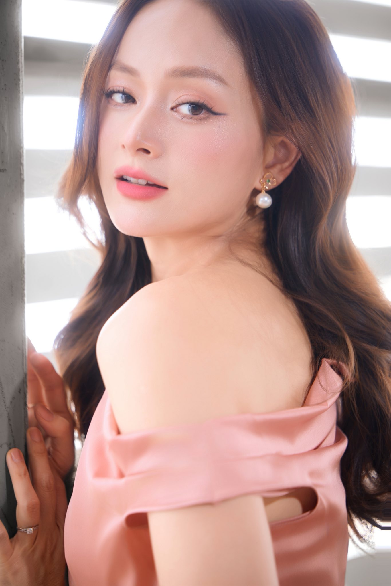 Lan Phương nộp đơn ly hôn chồng Tây: