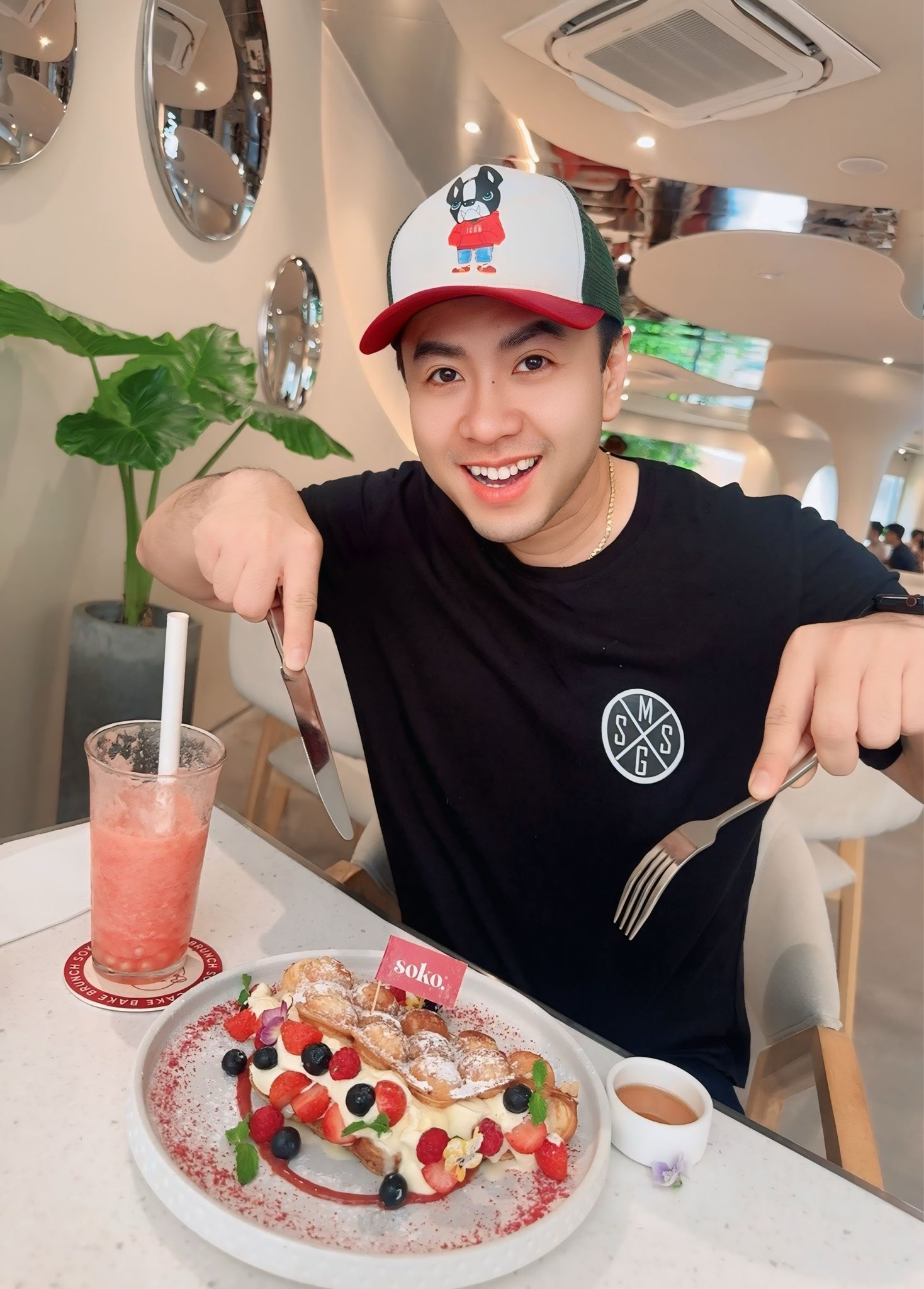 Sao nam Vbiz gánh nợ 16 tỷ đồng giúp bạn, nay trùng tu nhan sắc đến nhận không ra- Ảnh 7.