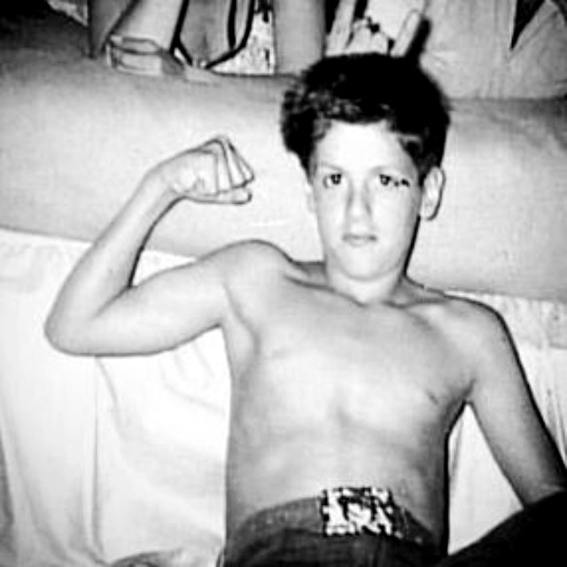 Nam diễn viên bị 1800 đoàn phim từ chối vì quá xấu, giờ thành ông hoàng màn ảnh sở hữu 10.000 tỷ- Ảnh 2.