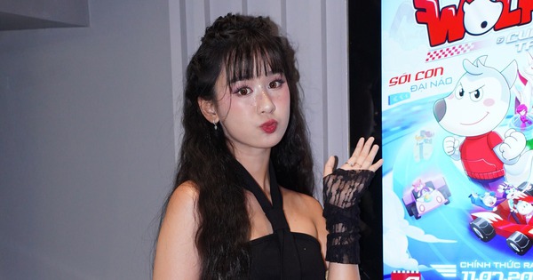 Sốc visual sao nhí Việt mới 14 tuổi đã cao 1m70, một cái hôn gió cũng đủ khiến thảm đỏ phát sốt 5159718347428555250228896566995481599512143n 1752107299487 17521072996992114589329 216 0 931 1365 crop 17521073816611208991331jpg