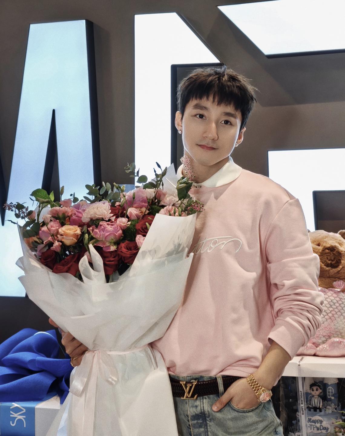 Sơn Tùng gây bão mạng với bộ ảnh đón sinh nhật nhưng spotlight thuộc về Hải Tú!- Ảnh 5.