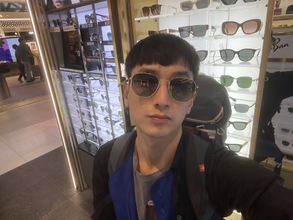 Sao nam Vbiz mắc HIV trở về Việt Nam sau 7 năm ở Thái Lan- Ảnh 3.