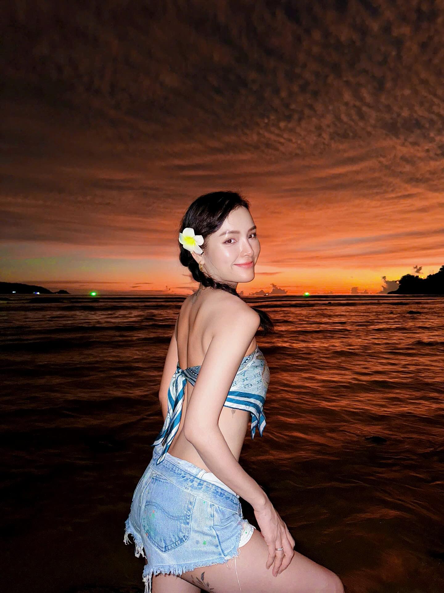 Hot mom Vbiz đẻ 3 con vẫn khoe vòng eo đáng ghen tị, tuyên bố 1 câu mà hội chị em bỉm sữa ngay lập tức vỗ tay- Ảnh 1.