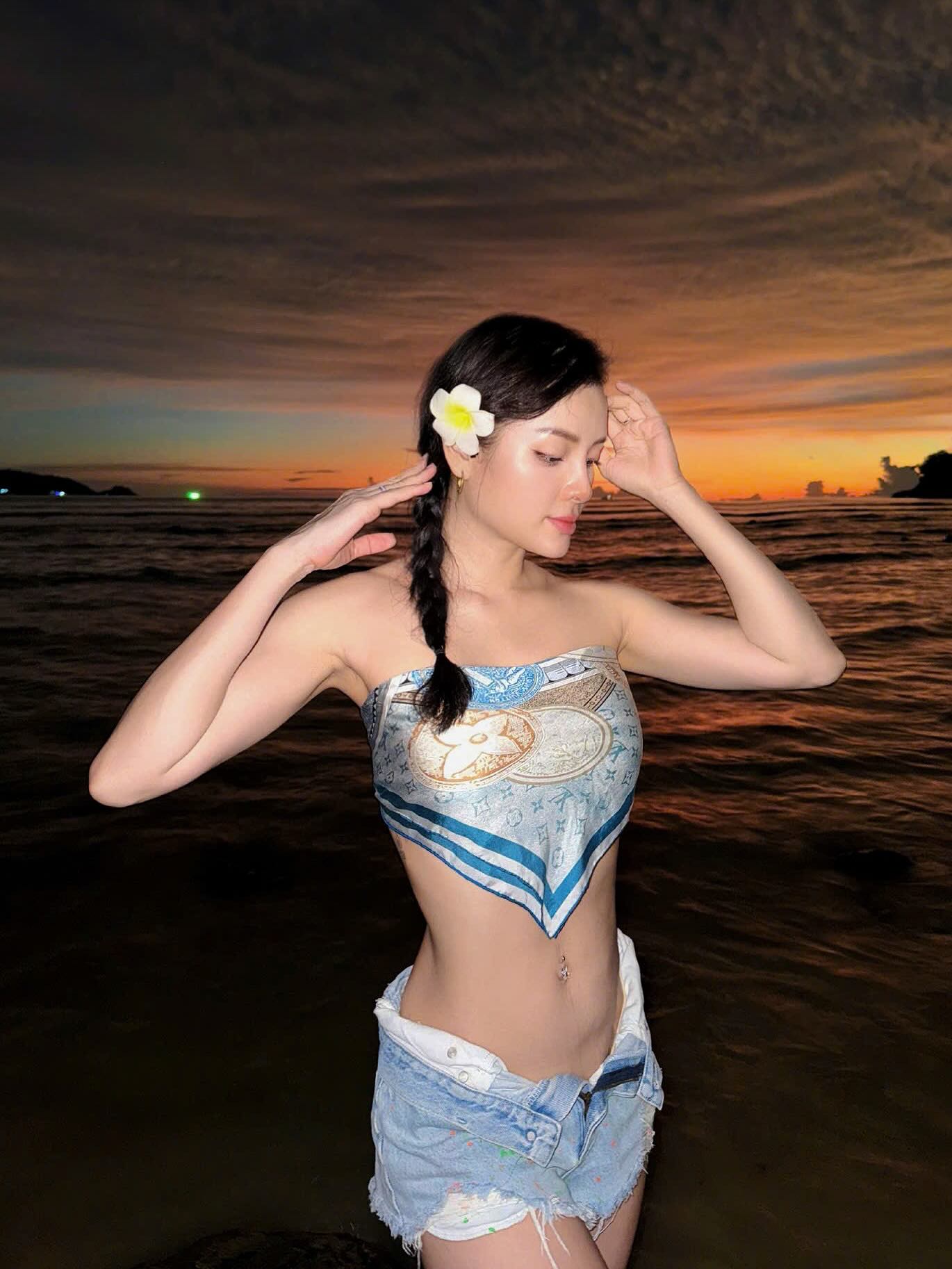 Hot mom Vbiz đẻ 3 con vẫn khoe vòng eo đáng ghen tị, tuyên bố 1 câu mà hội chị em bỉm sữa ngay lập tức vỗ tay- Ảnh 2.