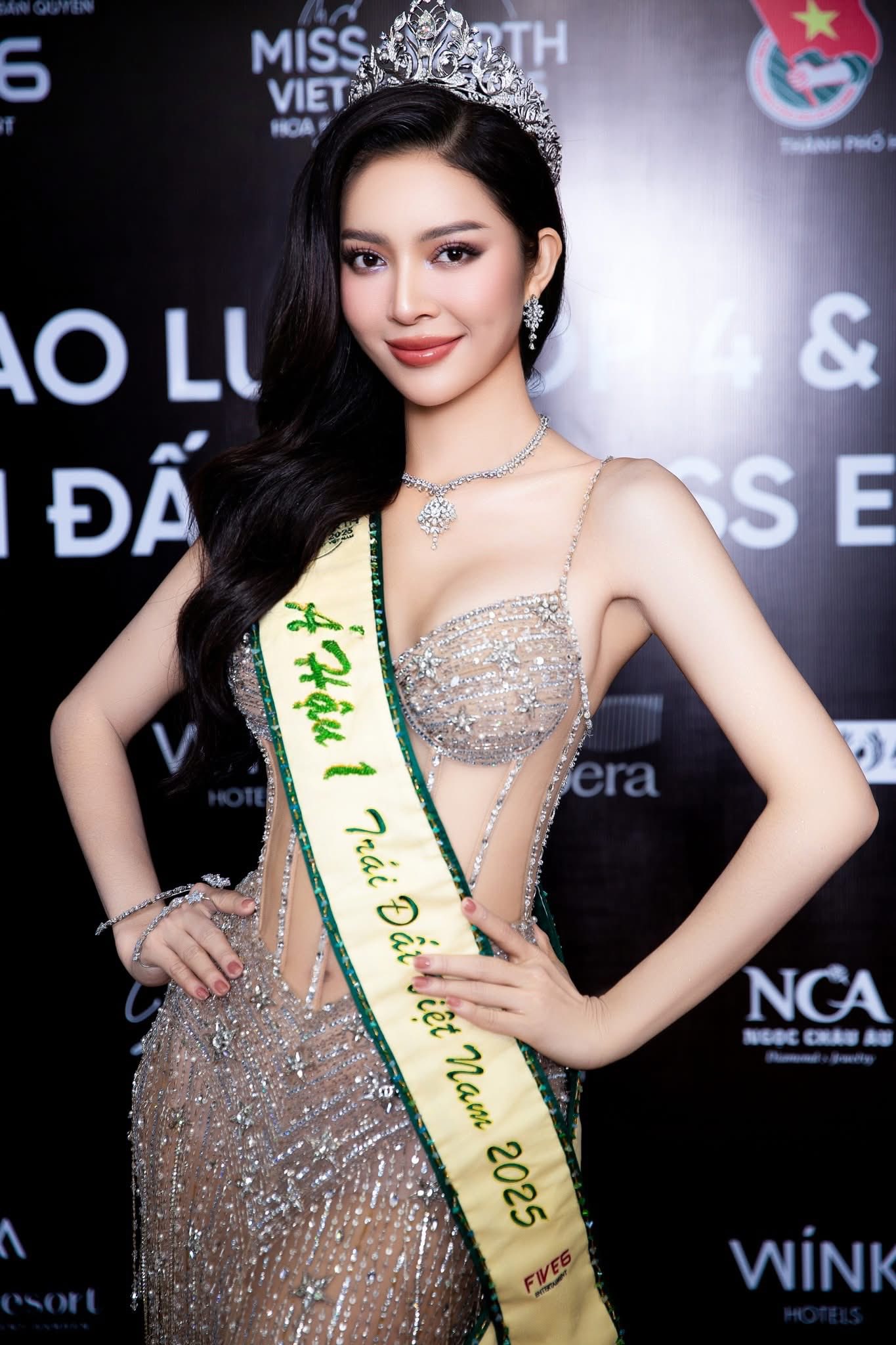 Tân hoa hậu Việt vừa đăng quang đã vướng tranh cãi vì phát ngôn của đại diện Ban tổ chức- Ảnh 2.