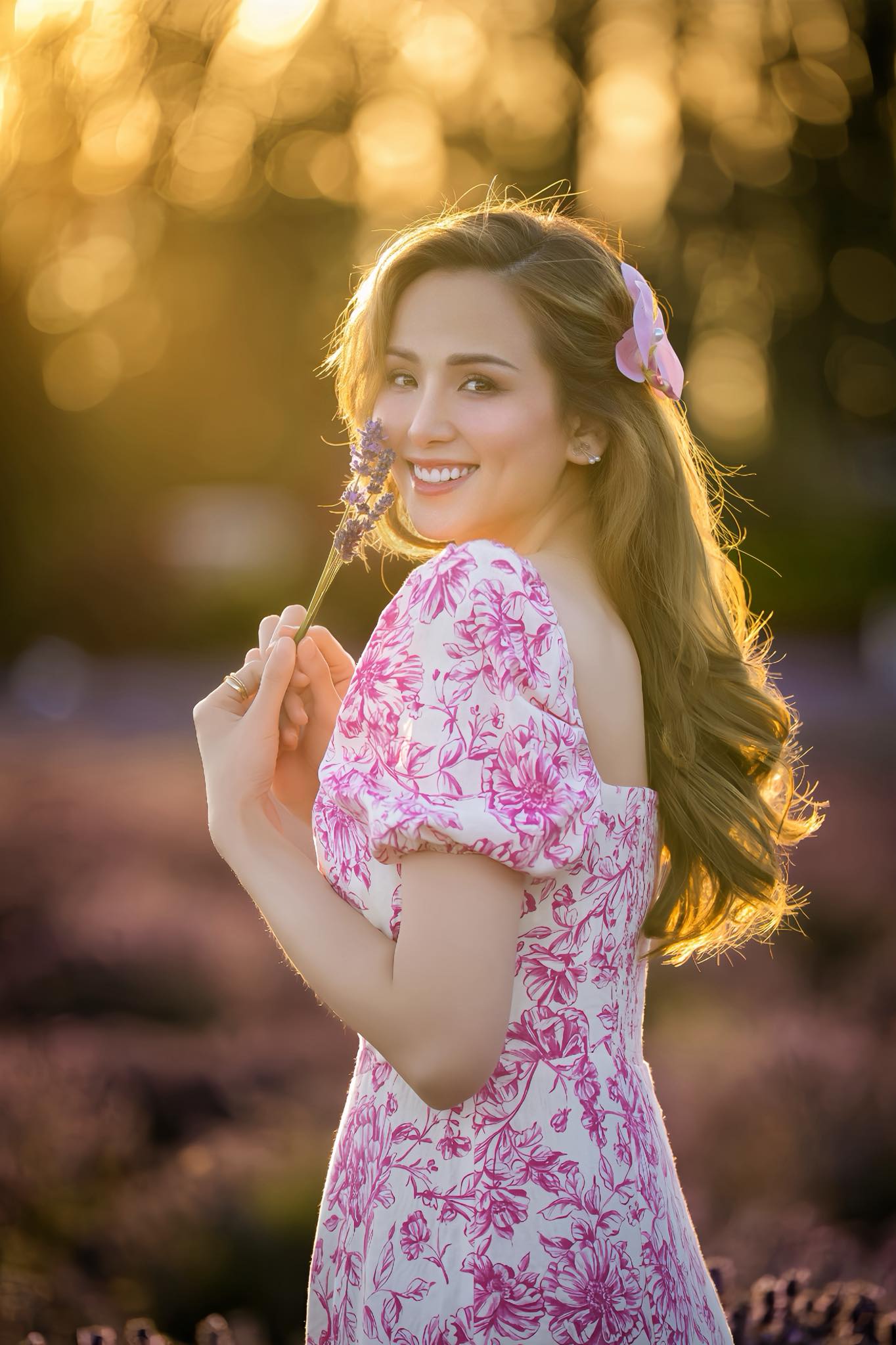 Hoa hậu Việt lấy chồng thứ 3 lên tiếng tin phải đi rửa bát thuê khi sang Canada định cư- Ảnh 2.