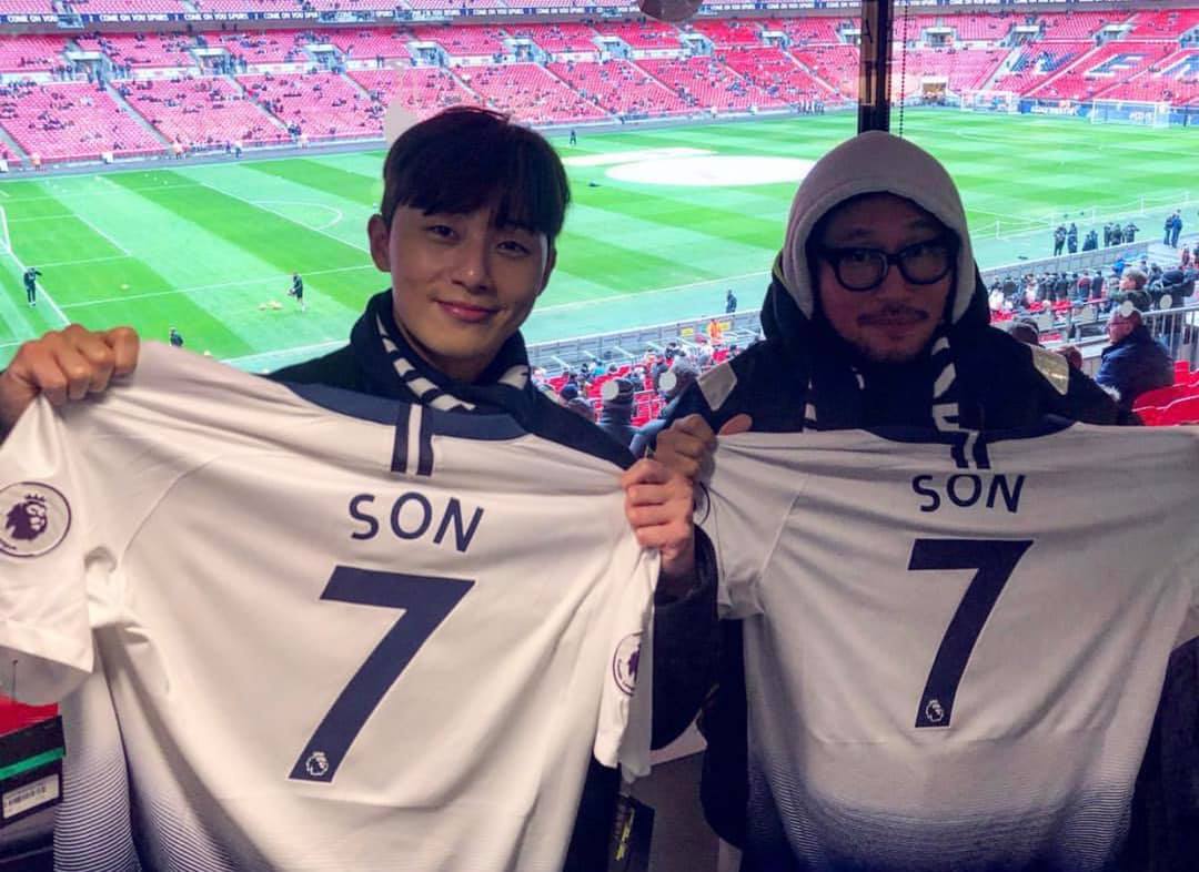 Park Seo Joon sáng bừng khi đến sân tri ân Son Heung Min, hành động gì mà được