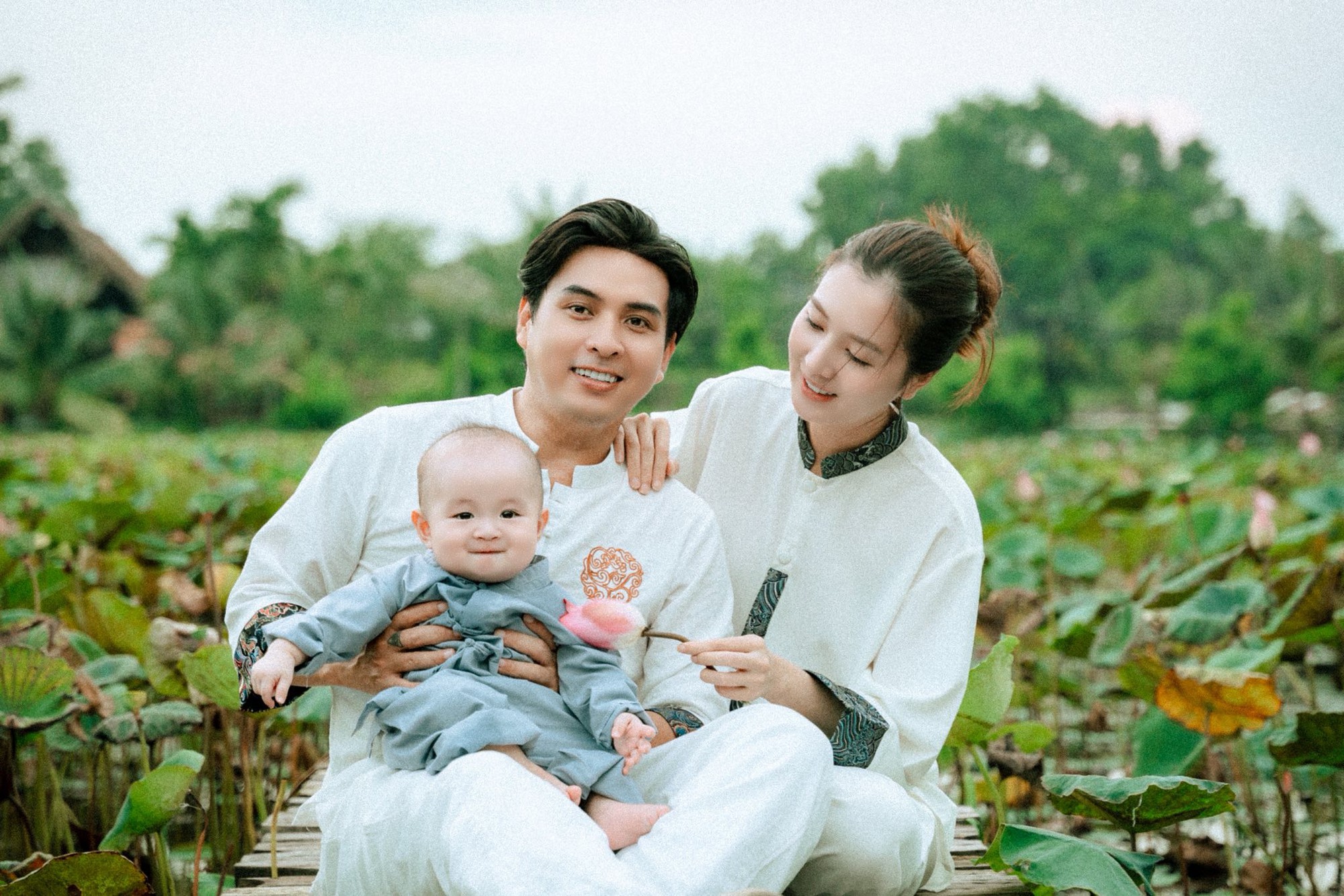 Hồ Quang Hiếu và vợ kém 17 tuổi tổ chức đám cưới- Ảnh 4. Hồ Quang Hiếu và vợ kém 17 tuổi tổ chức đám cưới- Ảnh 4.