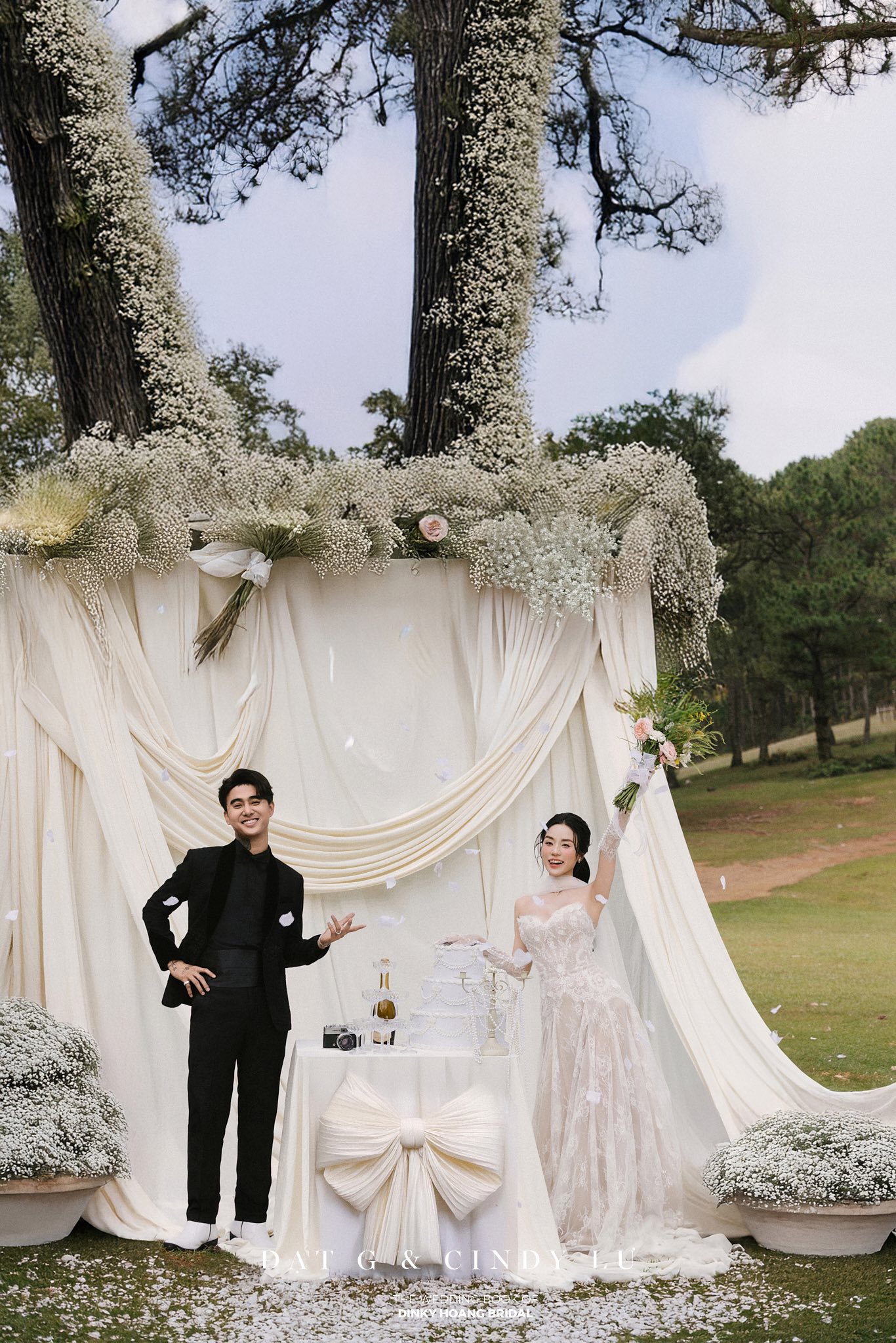 Đạt G và Cindy Lư tung trọn ảnh cưới trước giờ G: Dâu rể đẹp đôi nhưng thái độ 2