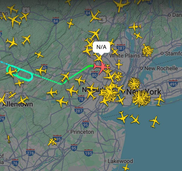 Hàng không Mỹ hỗn loạn vì giông bão diện rộng: Hơn 1.100 chuyến bay bị hủy, đội tuyển Real Madrid cũng