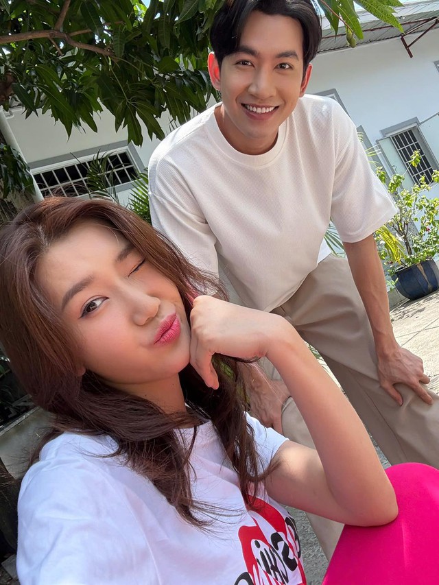 Hành động lộ liễu của mỹ nhân Running Man Việt giữa tin