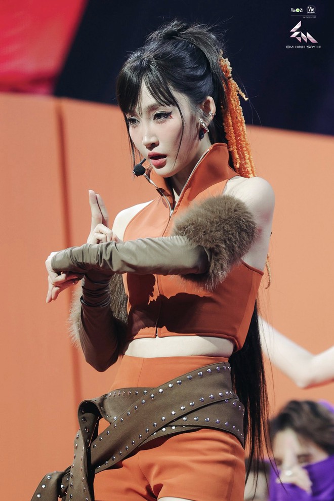 Rộ danh sách Em Xinh bị loại: Quỳnh Anh Shyn