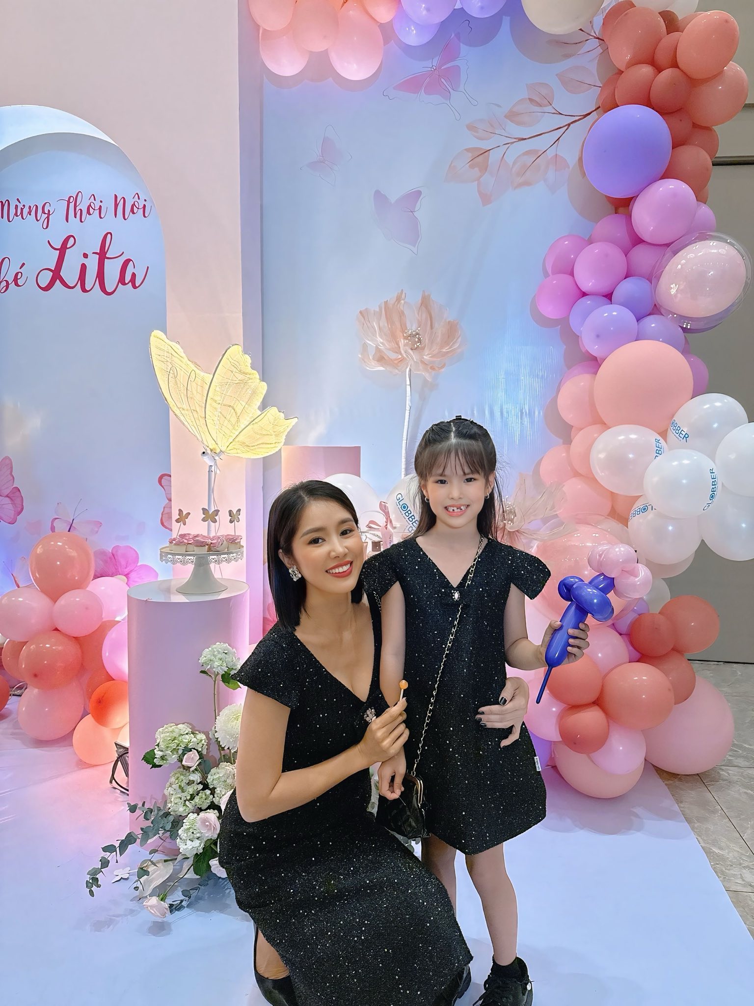 Lê Phương đưa con gái dự tiệc, lời nhắn giản dị bất ngờ khiến khán giả xúc động nhớ đến Quý Bình- Ảnh 2. Lê Phương đưa con gái dự tiệc, lời nhắn giản dị bất ngờ khiến khán giả xúc động nhớ đến Quý Bình- Ảnh 2.