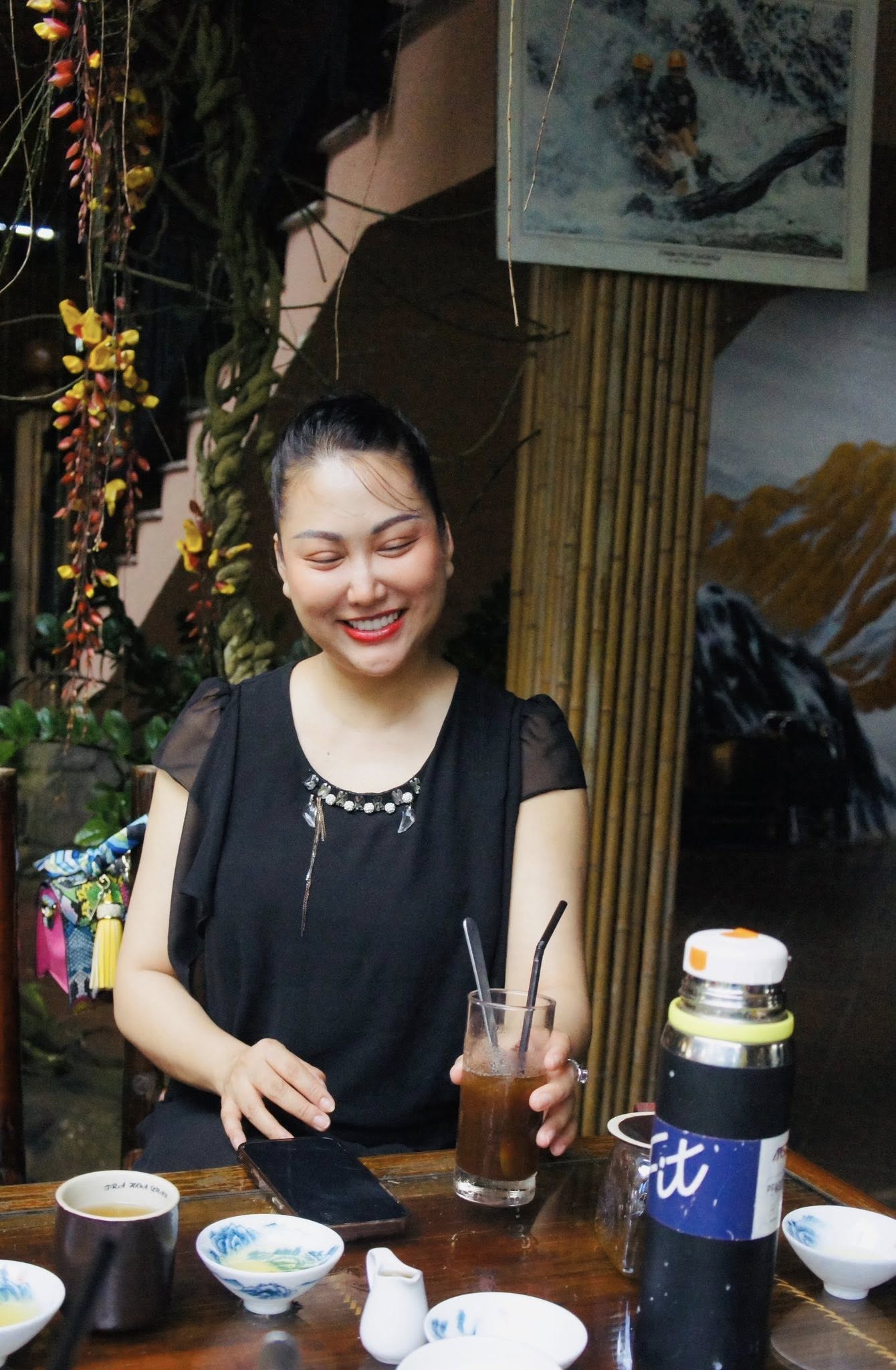 Nhan sắc nữ nghệ sĩ là Phó viện trưởng vừa thông báo lấy chồng lần 3- Ảnh 4. Nhan sắc nữ nghệ sĩ là Phó viện trưởng vừa thông báo lấy chồng lần 3- Ảnh 4.