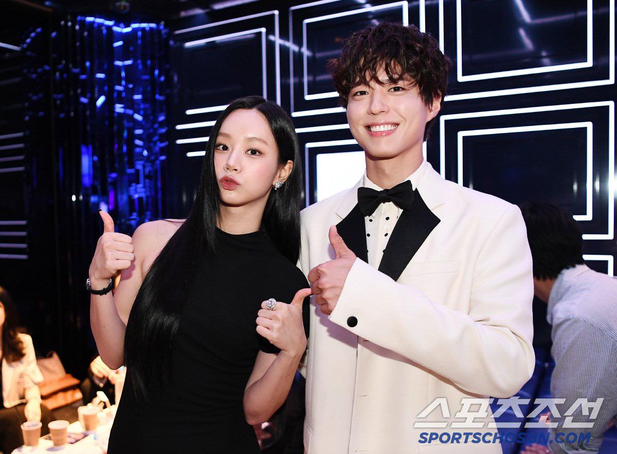 Viral nhất Rồng Xanh 2025: Trend Việt Nam bất ngờ lên sóng, lý do là vì Park Bo Gum mới ngỡ ngàng- Ảnh 1. Viral nhất Rồng Xanh 2025: Trend Việt Nam bất ngờ lên sóng, lý do là vì Park Bo Gum mới ngỡ ngàng- Ảnh 1.