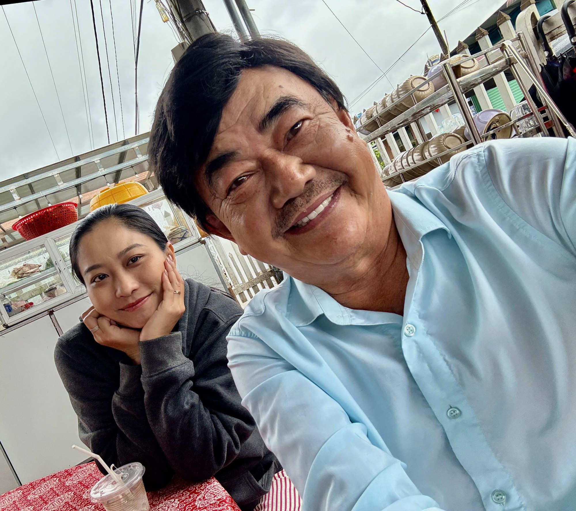 Chuyện tình của nam NSND U70 vừa được bạn gái kém 36 tuổi cầu hôn bất chấp đàm tiếu- Ảnh 3.