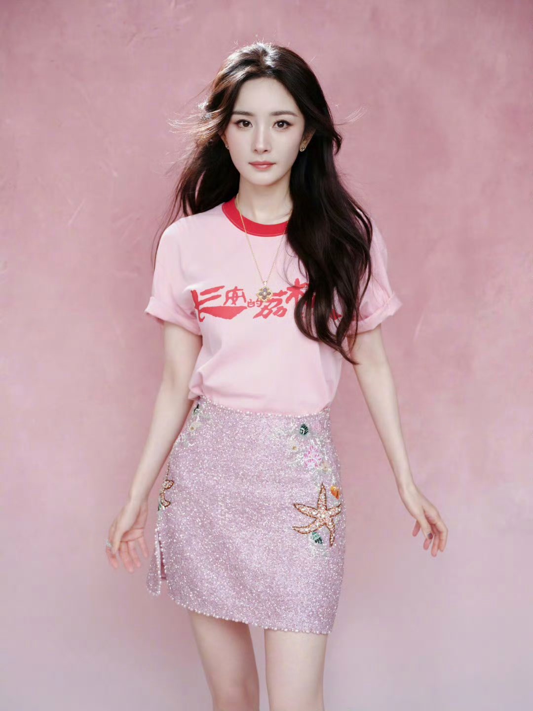 Sau 14 năm bị đặt lên bàn cân, Triệu Lệ Dĩnh – Dương Mịch bất ngờ gặp nhau ở tinh thần